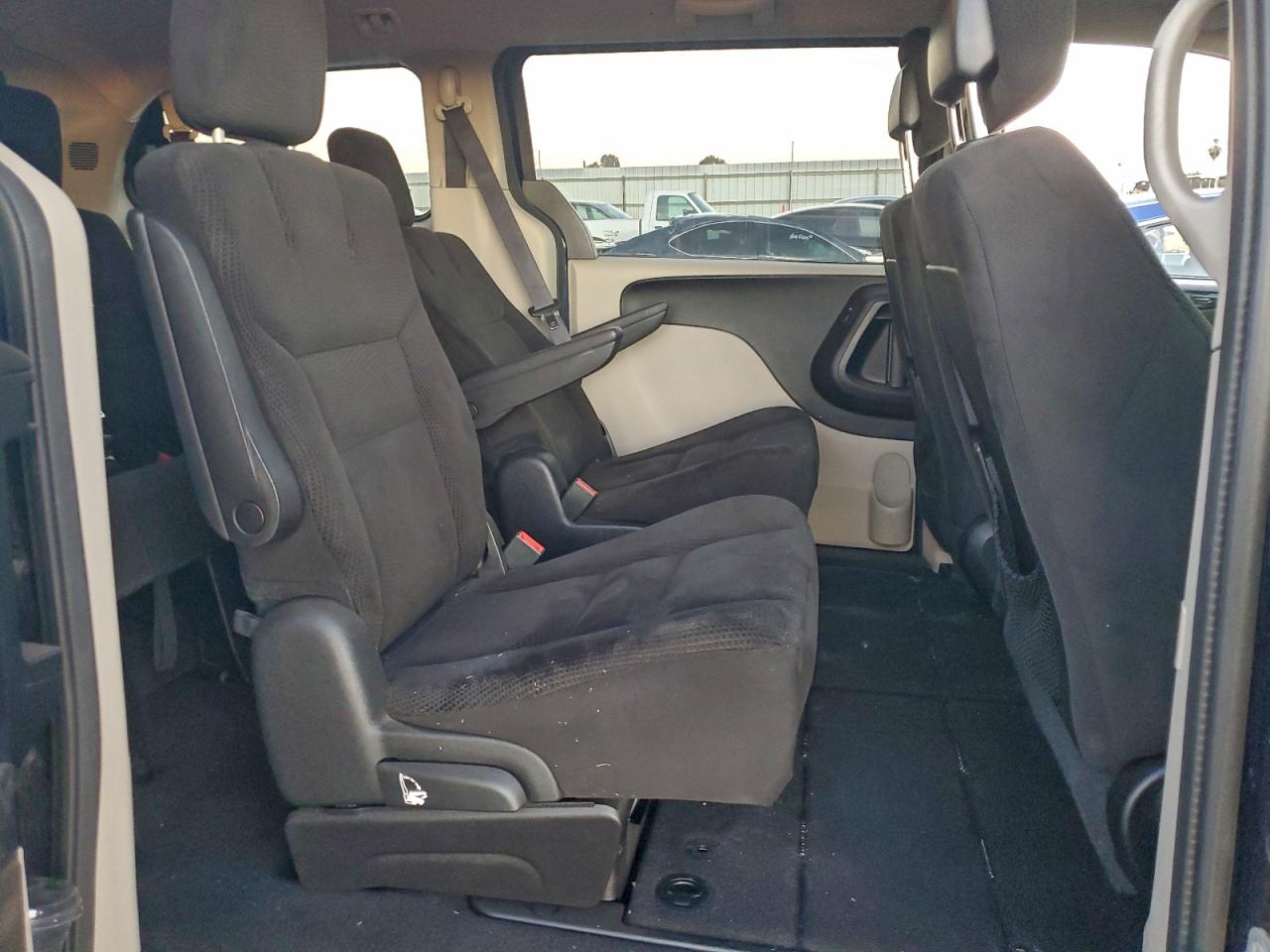 2016 Dodge Grand Caravan Sxt VIN: 2C4RDGCG2GR168378 Lot: 93982555