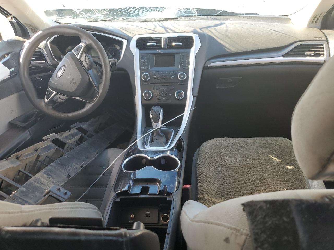 2014 Ford Fusion S VIN: 3FA6P0G76ER296258 Lot: 90807445