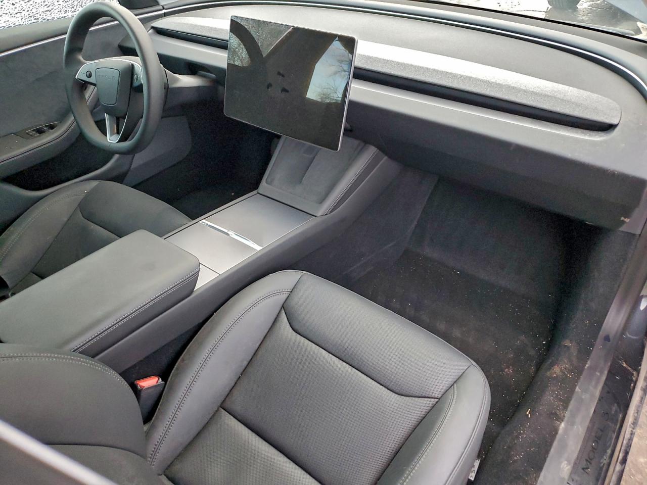 2024 Tesla Model 3 VIN: 5YJ3E1EB2RF821498 Lot: 94389105