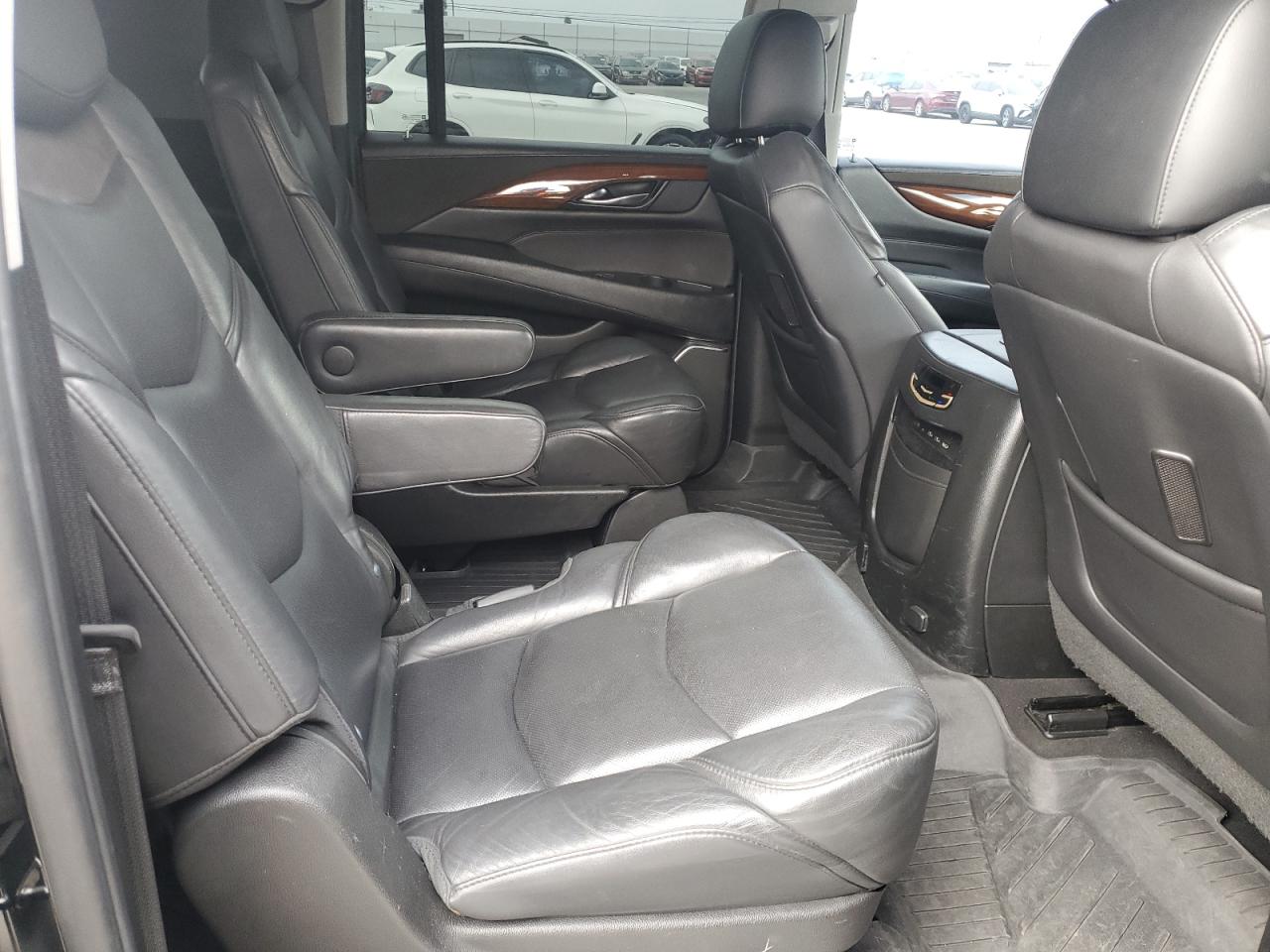 2019 Cadillac Escalade Esv Premium Luxury VIN: 1GYS3JKJ4KR117486 Lot: 91725515