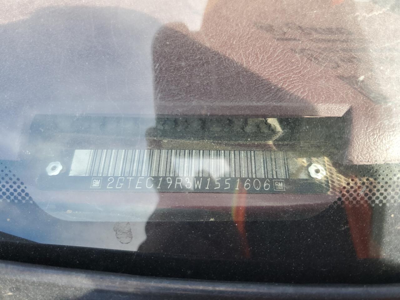 1998 GMC Sierra C1500 VIN: 2GTEC19R3W1551606 Lot: 93334115