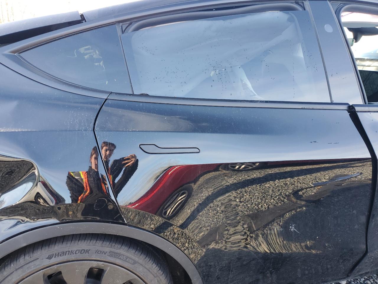 2024 Tesla Model Y VIN: 7SAYGDEF6RF079954 Lot: 93477085