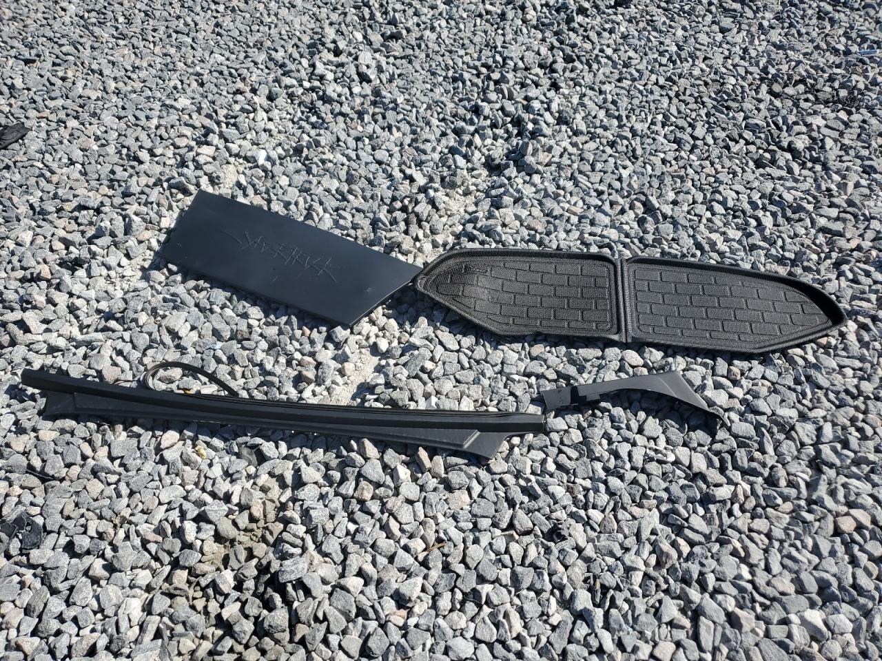 2025 Tesla Cybertruck VIN: 7G2CEHEEXSA060691 Lot: 82456235