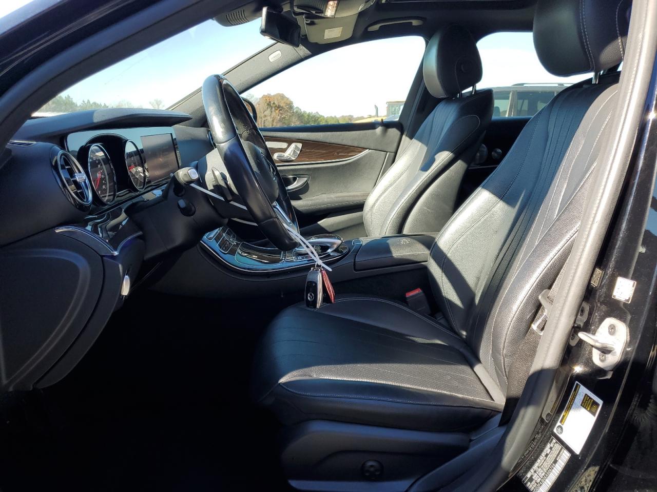 2019 Mercedes-Benz E 300 VIN: WDDZF4JB0KA506766 Lot: 91390045