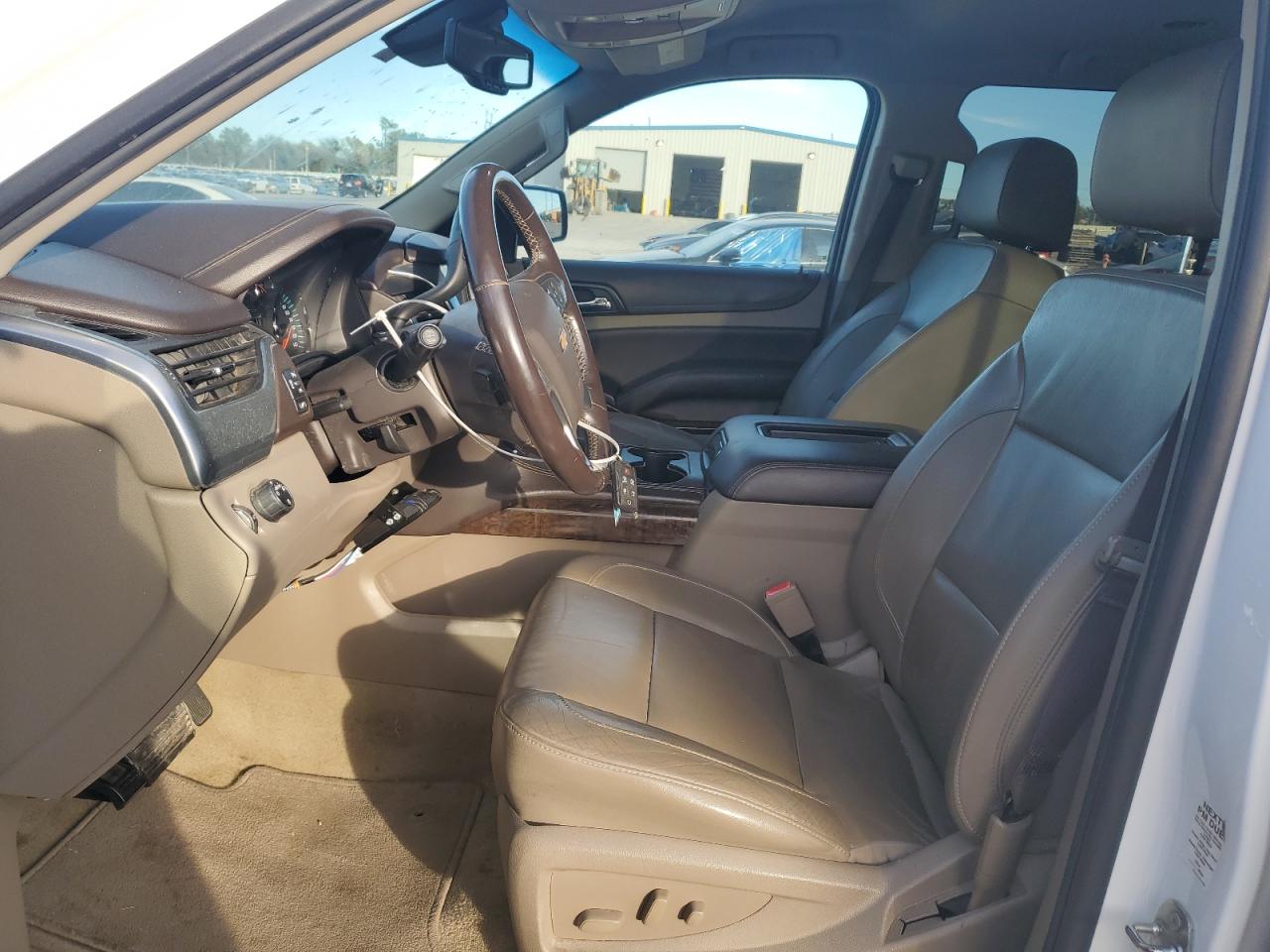 2017 Chevrolet Suburban C1500 Lt VIN: 1GNSCHKC9HR135854 Lot: 91836255