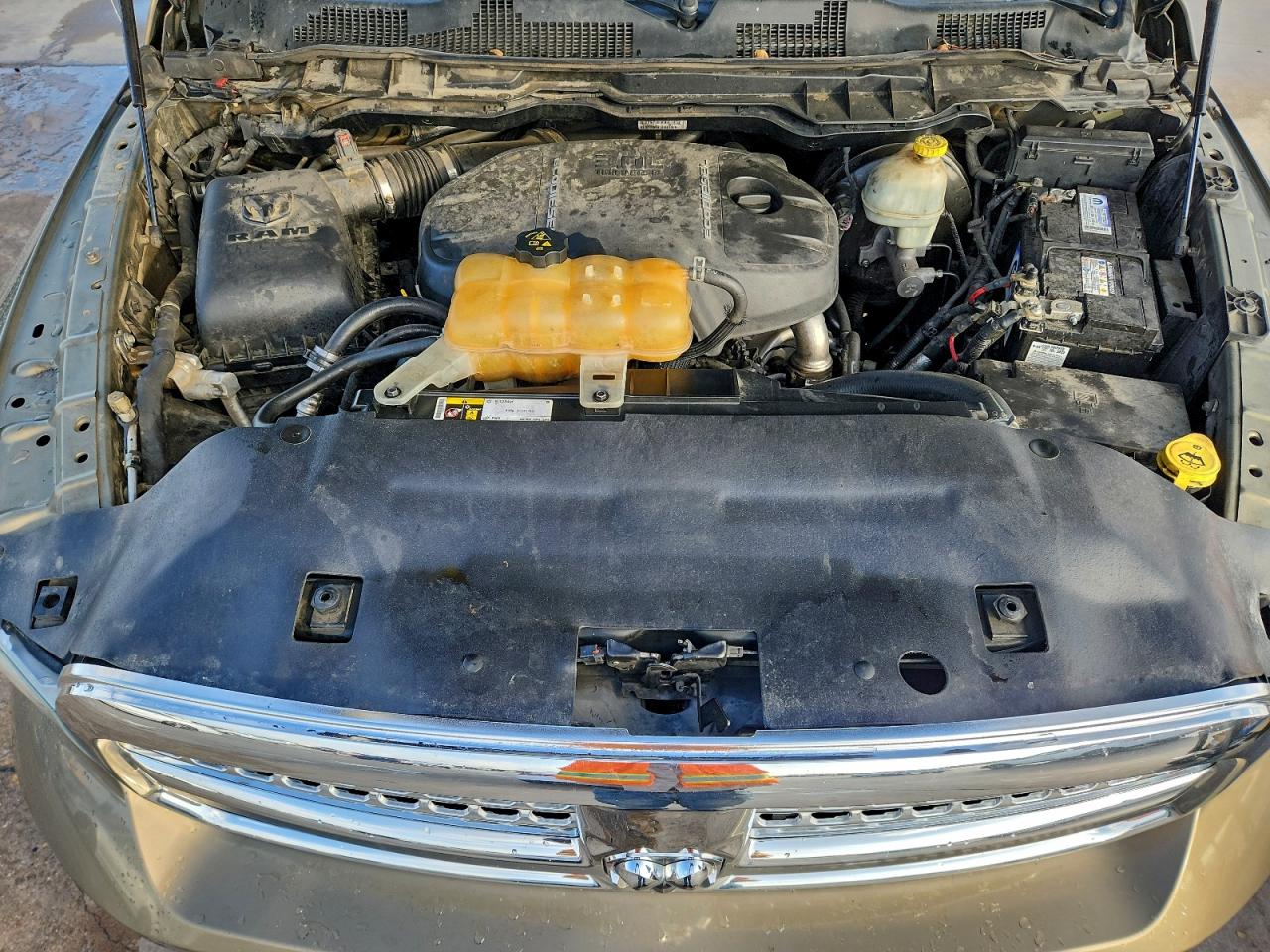 2015 Ram 1500 Laramie VIN: 1C6RR6NM5FS590101 Lot: 93852385