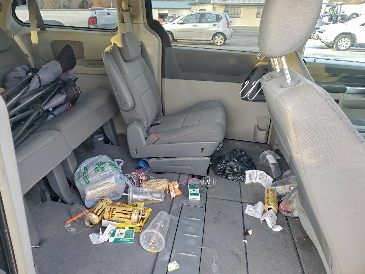 2008 Chrysler Town & Country Touring VIN: 2A8HR54P68R841263 Lot: 93761795