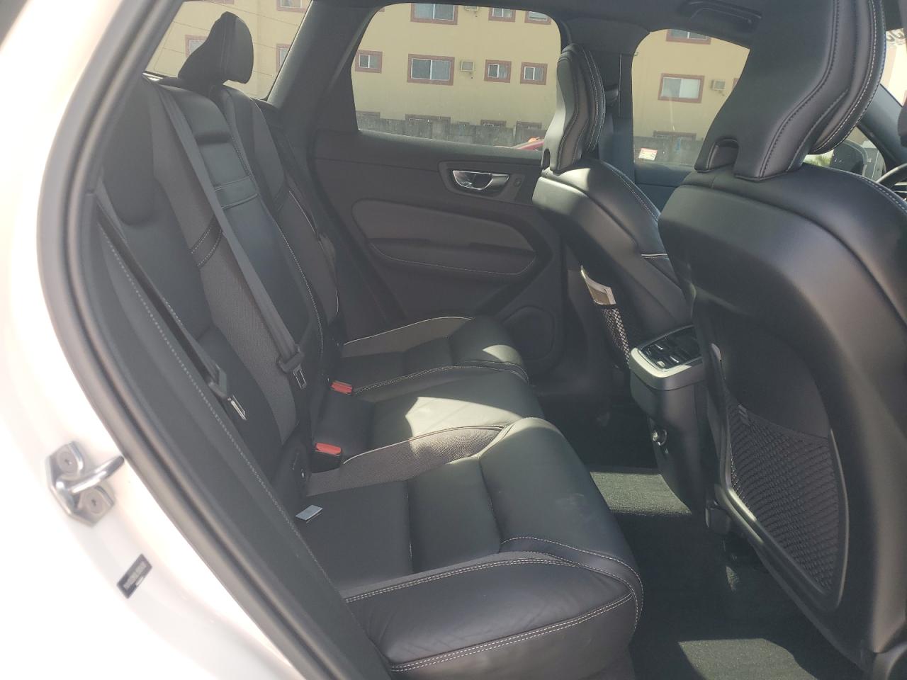 2020 Volvo Xc60 T5 R-Design VIN: YV4102DM3L1585438 Lot: 92365385