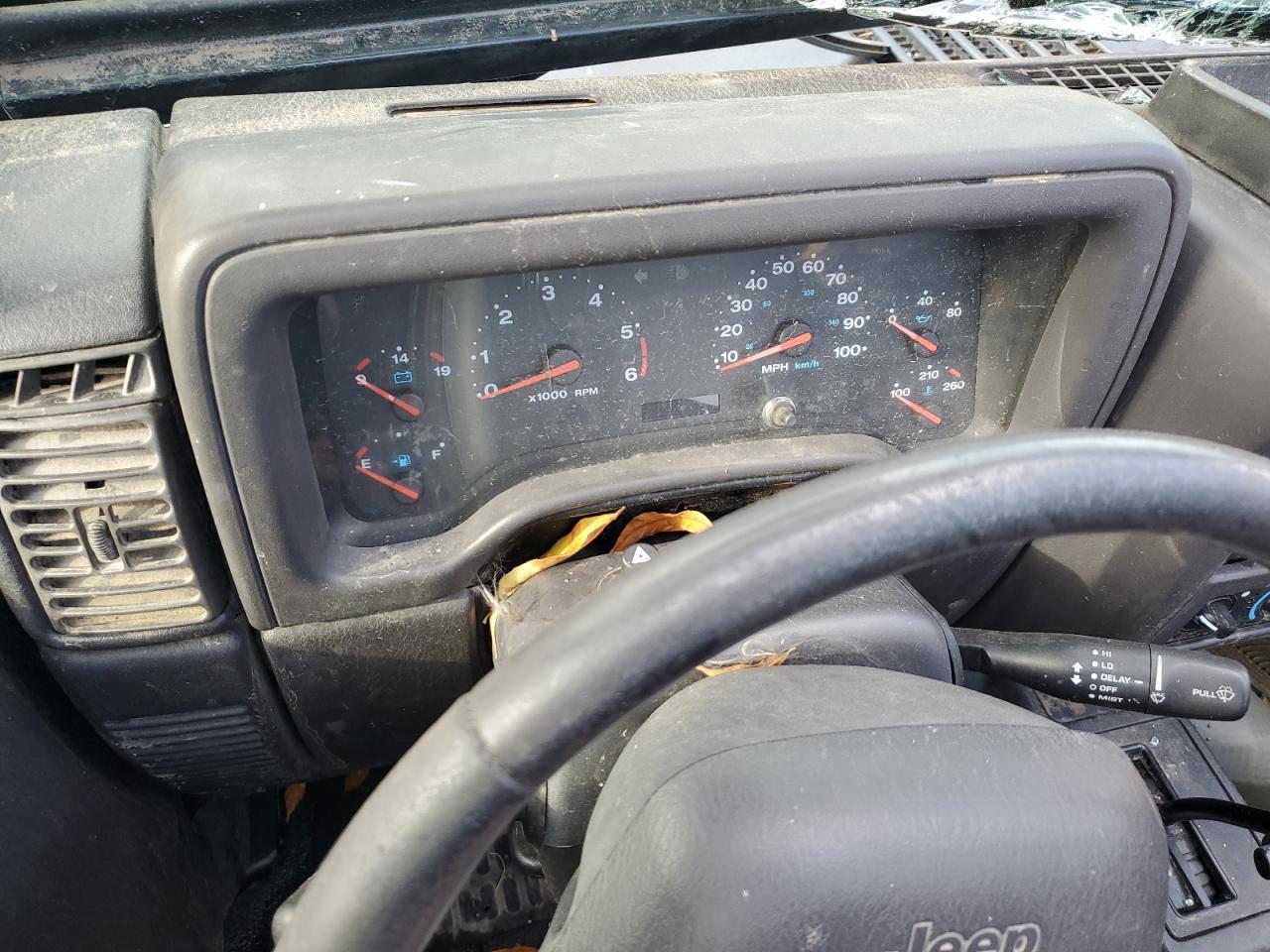 2002 Jeep Wrangler / Tj Sport VIN: 1J4FA49S22P734274 Lot: 92530005