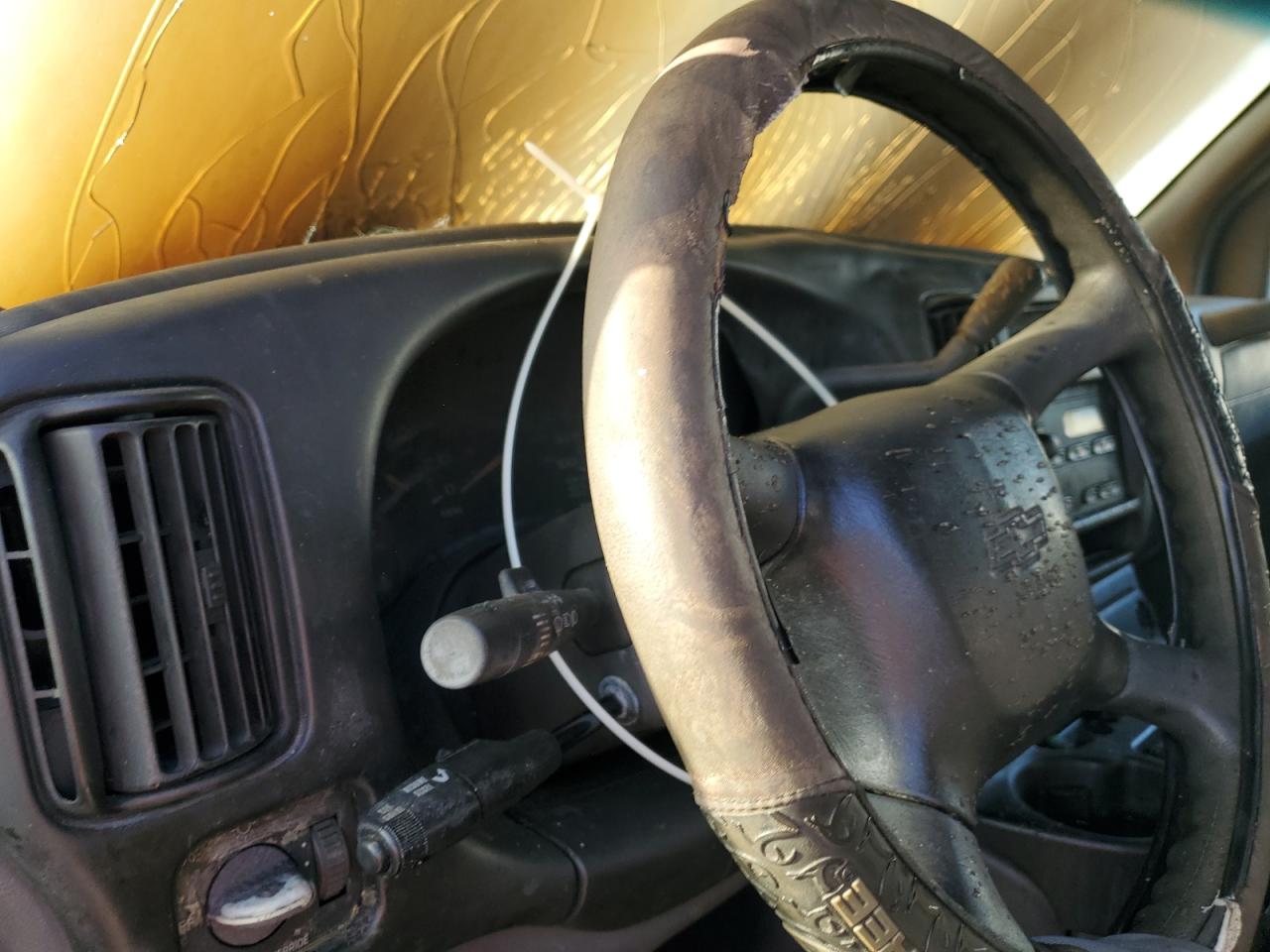 2001 Chevrolet Express G2500 VIN: 1GCGG25R711126557 Lot: 92417675