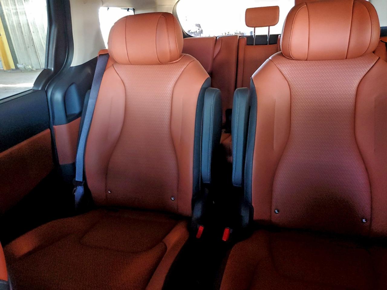 2026 Kia Carnival Sx VIN: KNDNE5KA7T6114430 Lot: 94537135