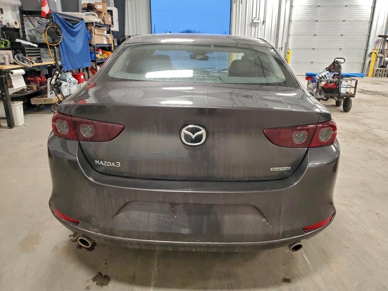 2021 Mazda 3 Preferred VIN: JM1BPACL9M1319560 Lot: 94647275