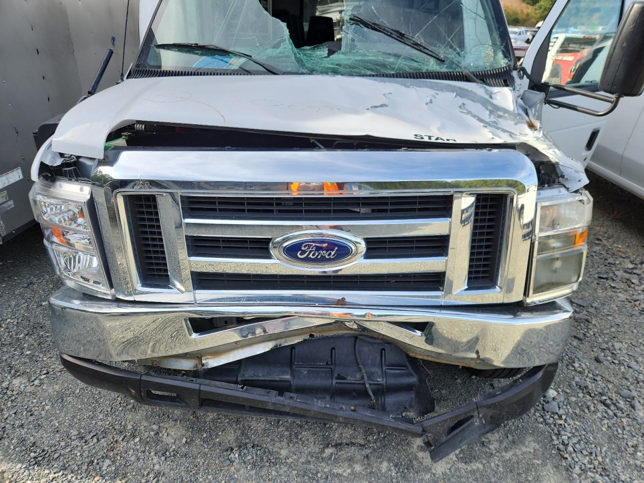 2018 Ford Econoline E350 Super Duty Cutaway Van VIN: 1FDEE3FS1JDC20996 Lot: 92626315