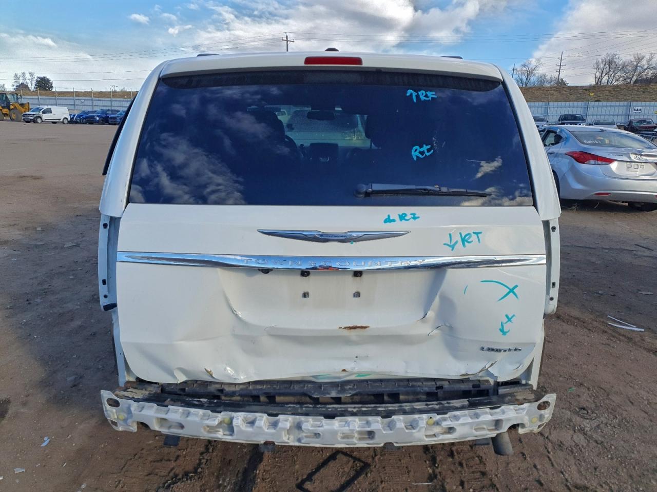 2011 Chrysler Town & Country Limited VIN: 2A4RR6DG9BR655610 Lot: 94224075