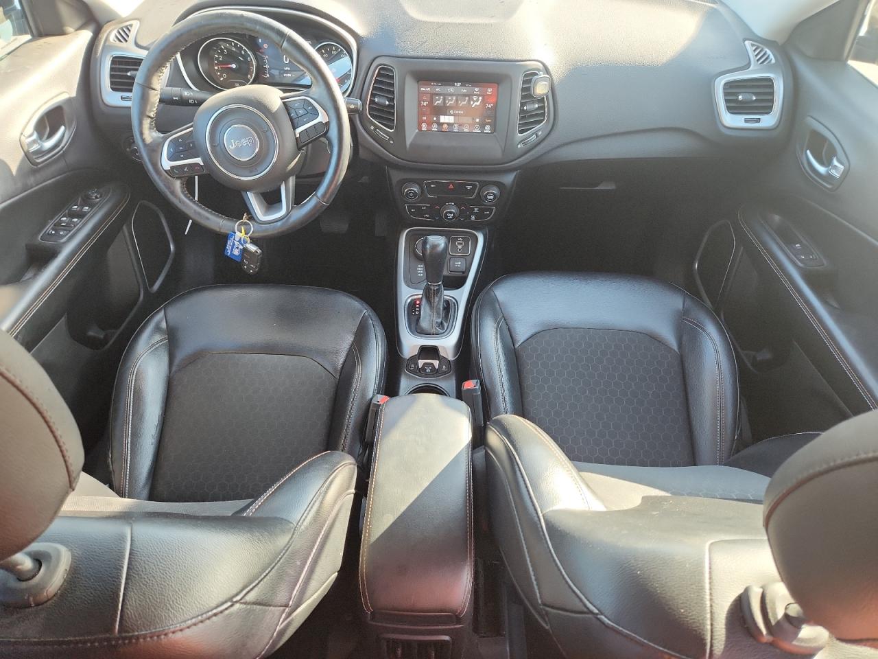 2018 Jeep Compass Latitude VIN: 3C4NJDBB2JT115003 Lot: 90326585