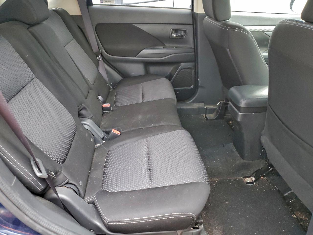 2017 Mitsubishi Outlander Es VIN: JA4AZ2A39HZ037953 Lot: 93706545