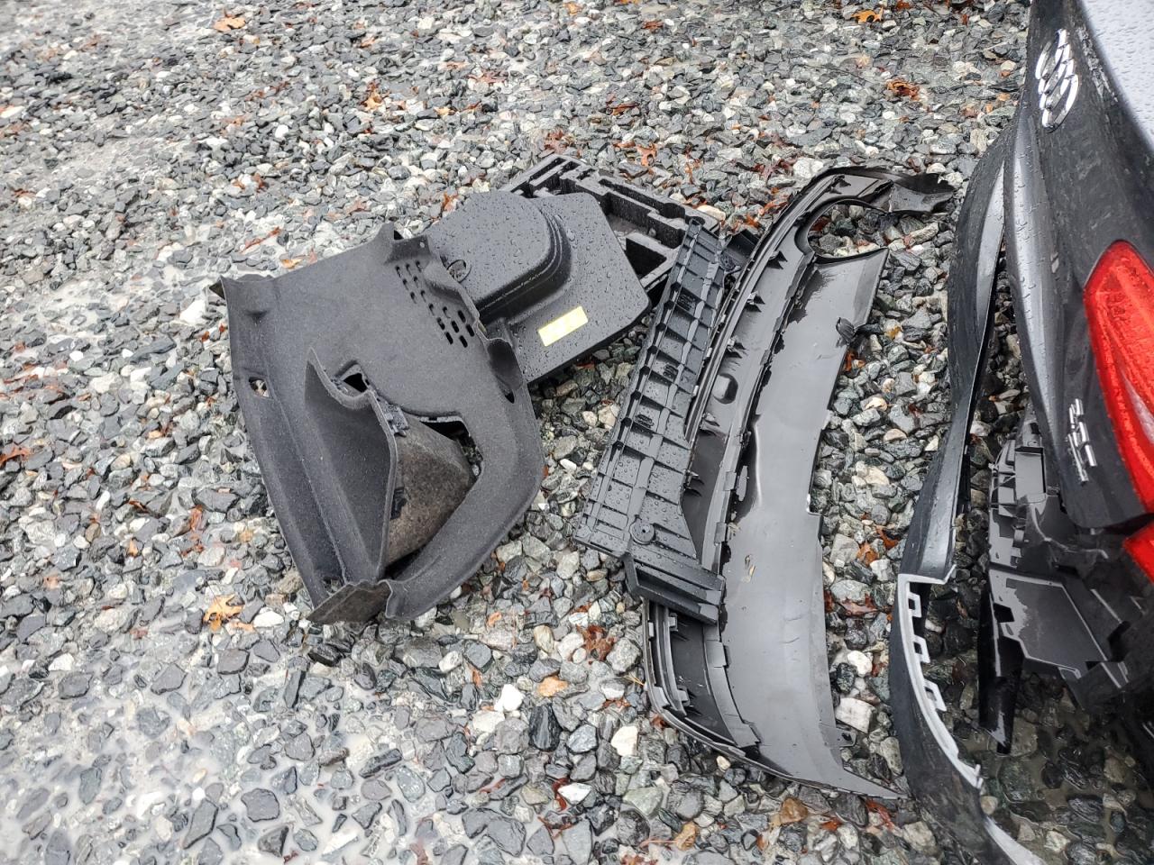 2015 Audi A4 Premium VIN: WAUDFAFL0FN001374 Lot: 82763055