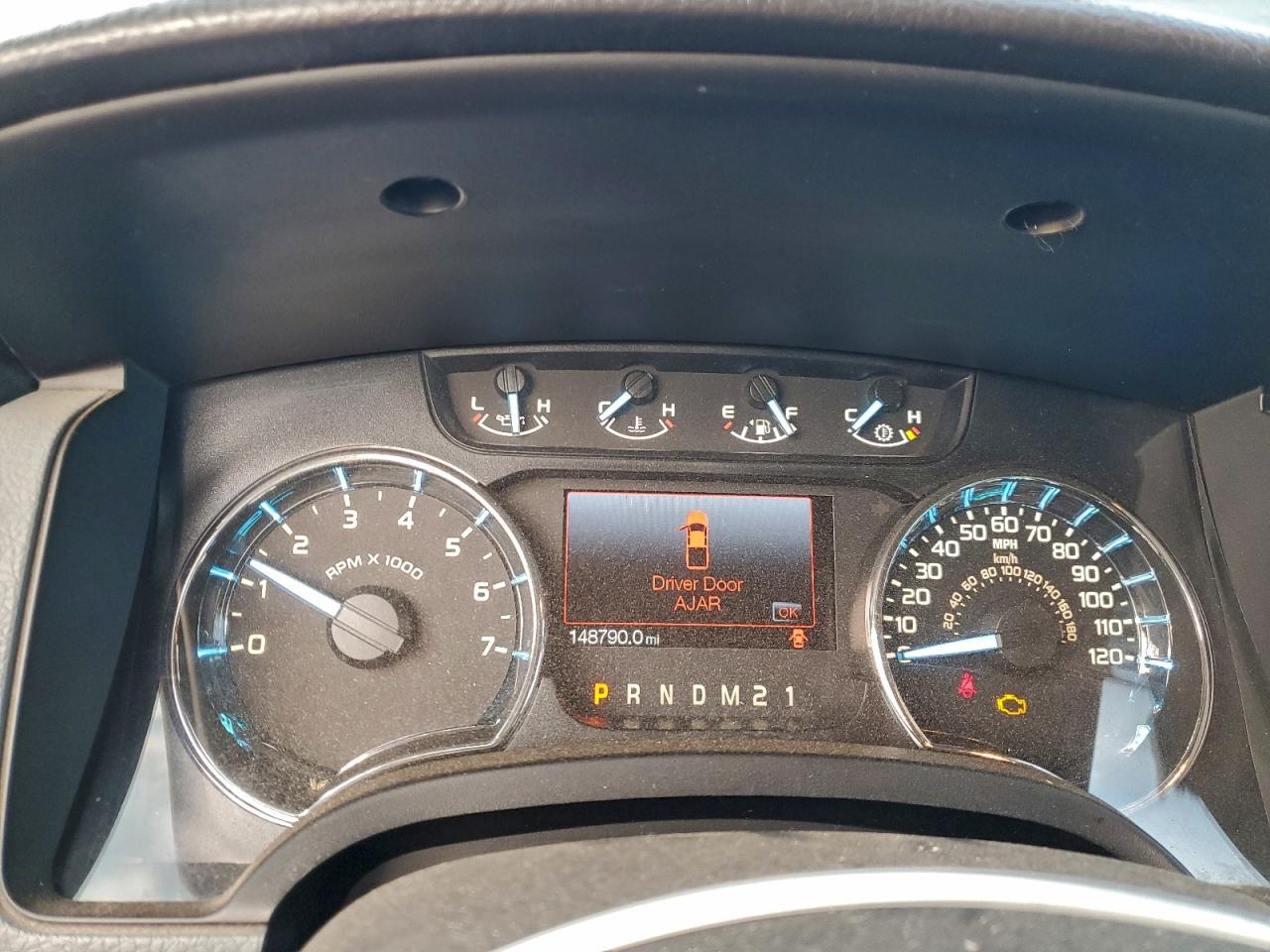 2011 Ford F150 Super Cab VIN: 1FTFX1ET2BFB82797 Lot: 93072735