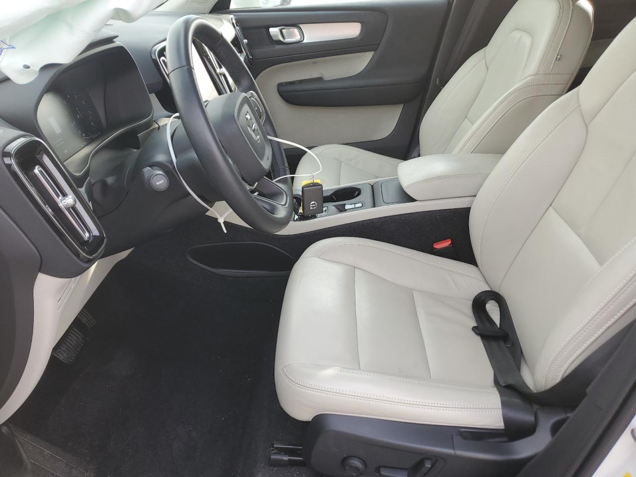 2022 Volvo Xc40 T5 Momentum VIN: YV4162UK9N2652506 Lot: 91680185