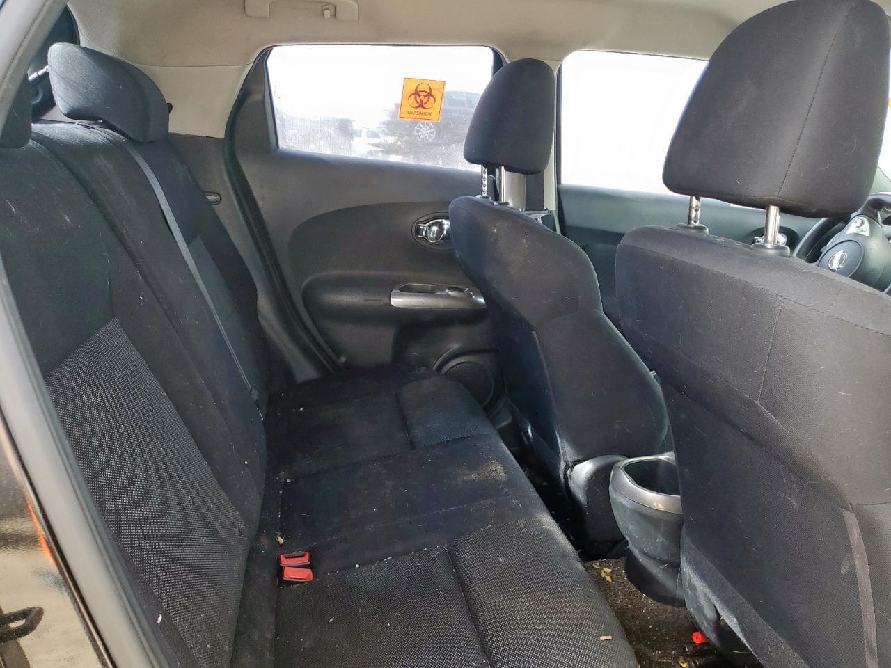 2011 Nissan Juke S VIN: JN8AF5MR4BT023828 Lot: 92873235