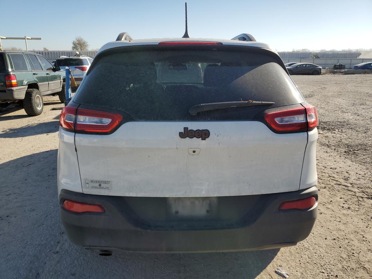 2016 Jeep Cherokee Latitude VIN: 1C4PJLCB3GW370778 Lot: 93039175