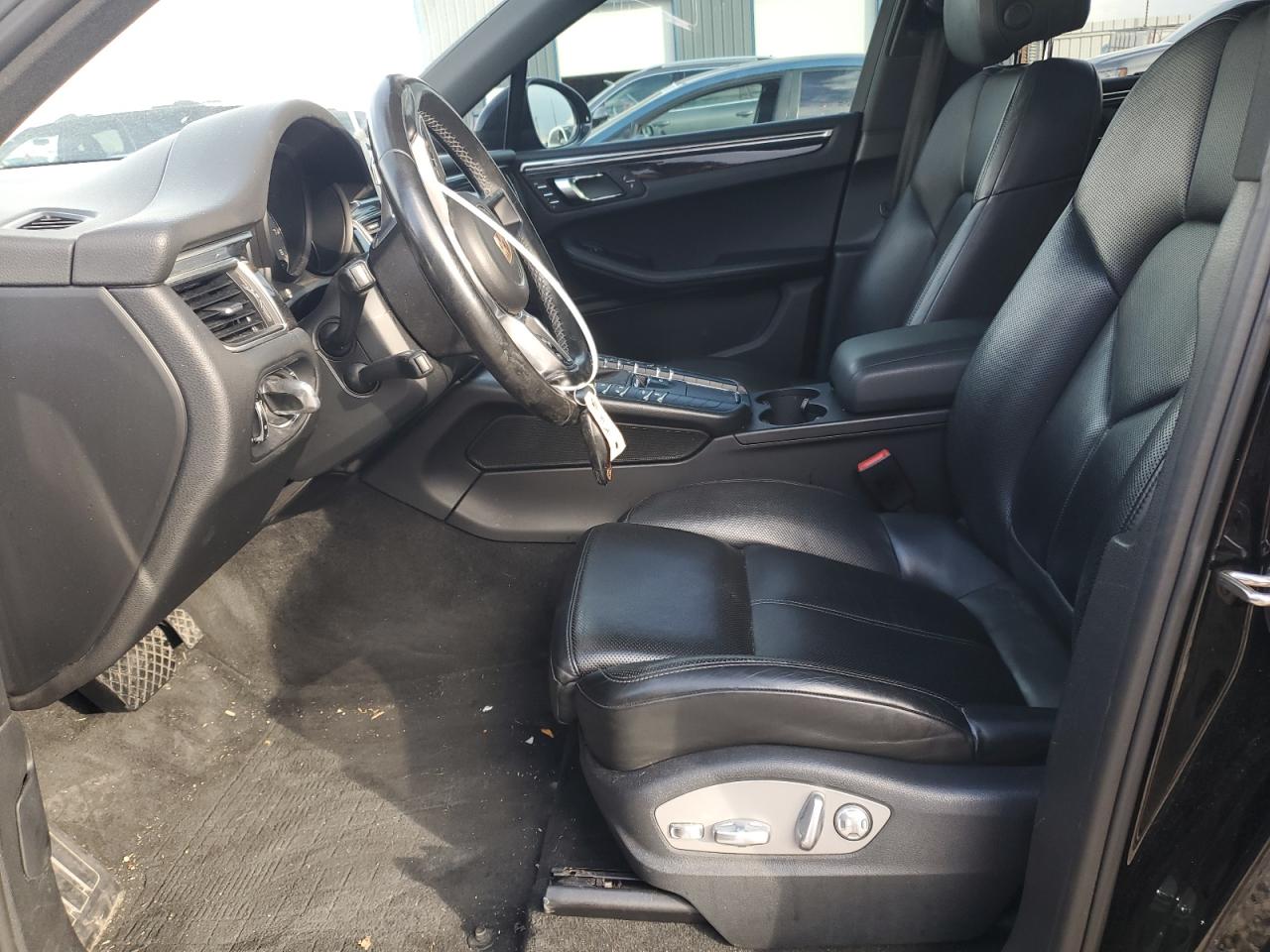 2016 Porsche Macan S VIN: WP1AB2A57GLB59027 Lot: 93488605