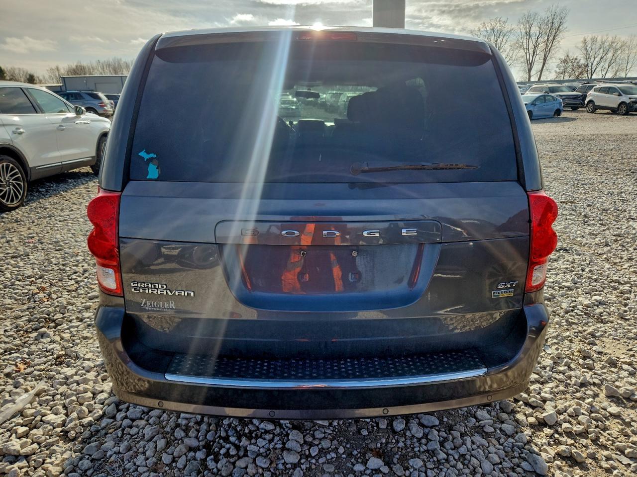 2016 Dodge Grand Caravan Sxt VIN: 2C4RDGCG1GR272702 Lot: 94023205