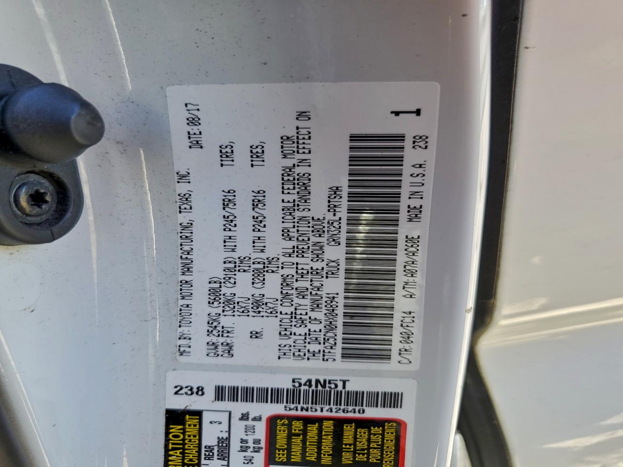 2017 Toyota Tacoma Double Cab VIN: 5TFAZ5CN0HX048941 Lot: 92745615