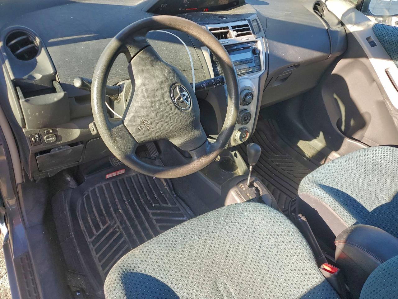 2008 Toyota Yaris VIN: JTDJT923485201115 Lot: 94708925