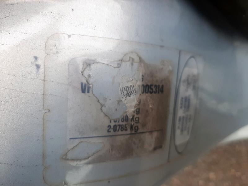 2002 RENAULT CLIO 1.2 16V DYNAMIQUE 3DR