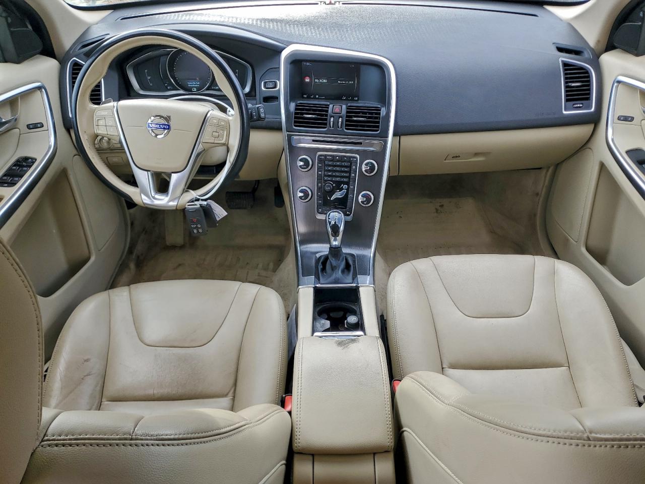 2015 Volvo Xc60 T6 Premier VIN: YV4902RK2F2737699 Lot: 93492635