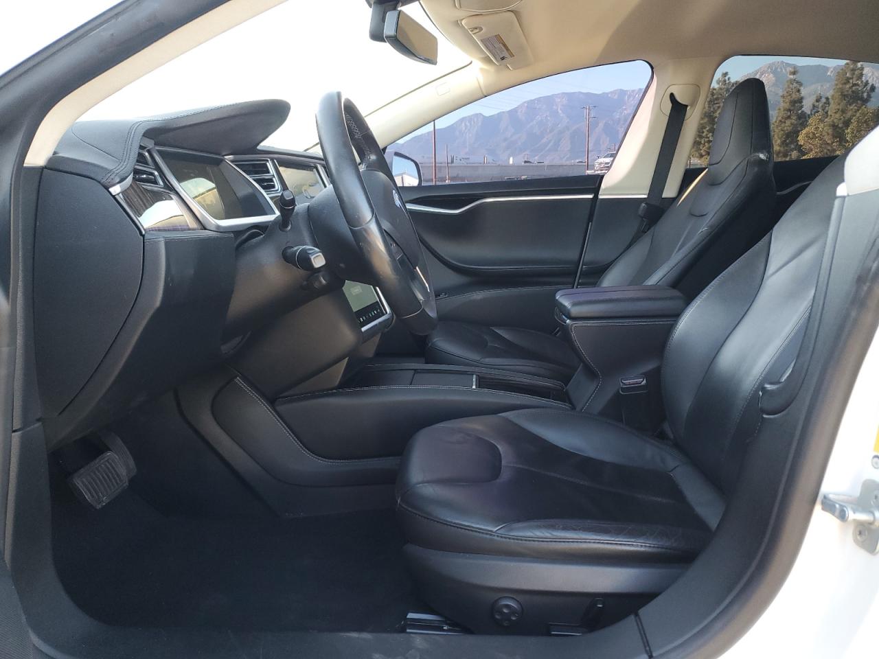 2013 Tesla Model S VIN: 5YJSA1CN1DFP24905 Lot: 90797495