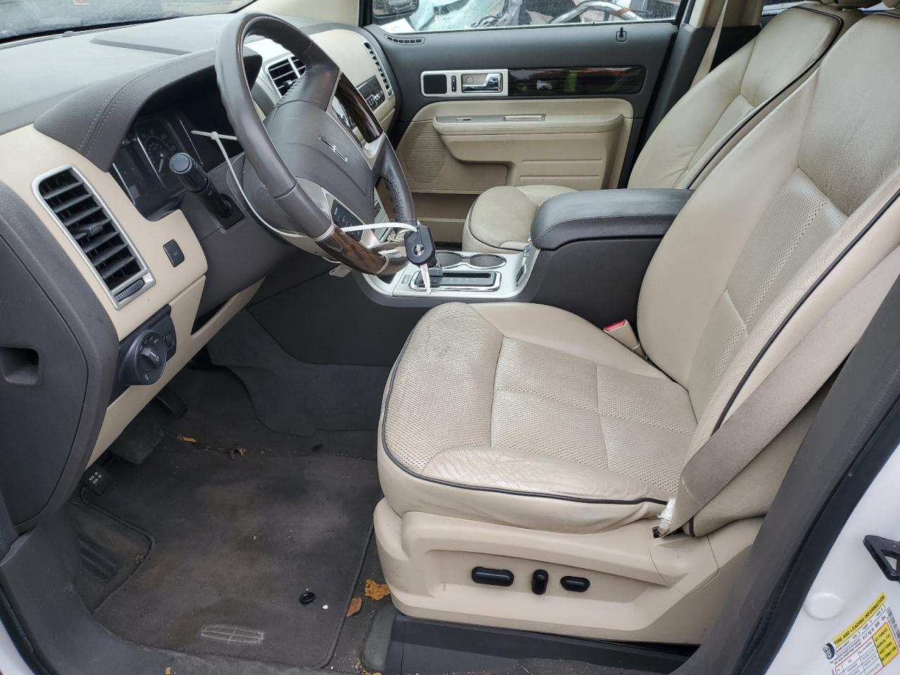 2010 Lincoln Mkx VIN: 2LMDJ6JC5ABJ13758 Lot: 92839805