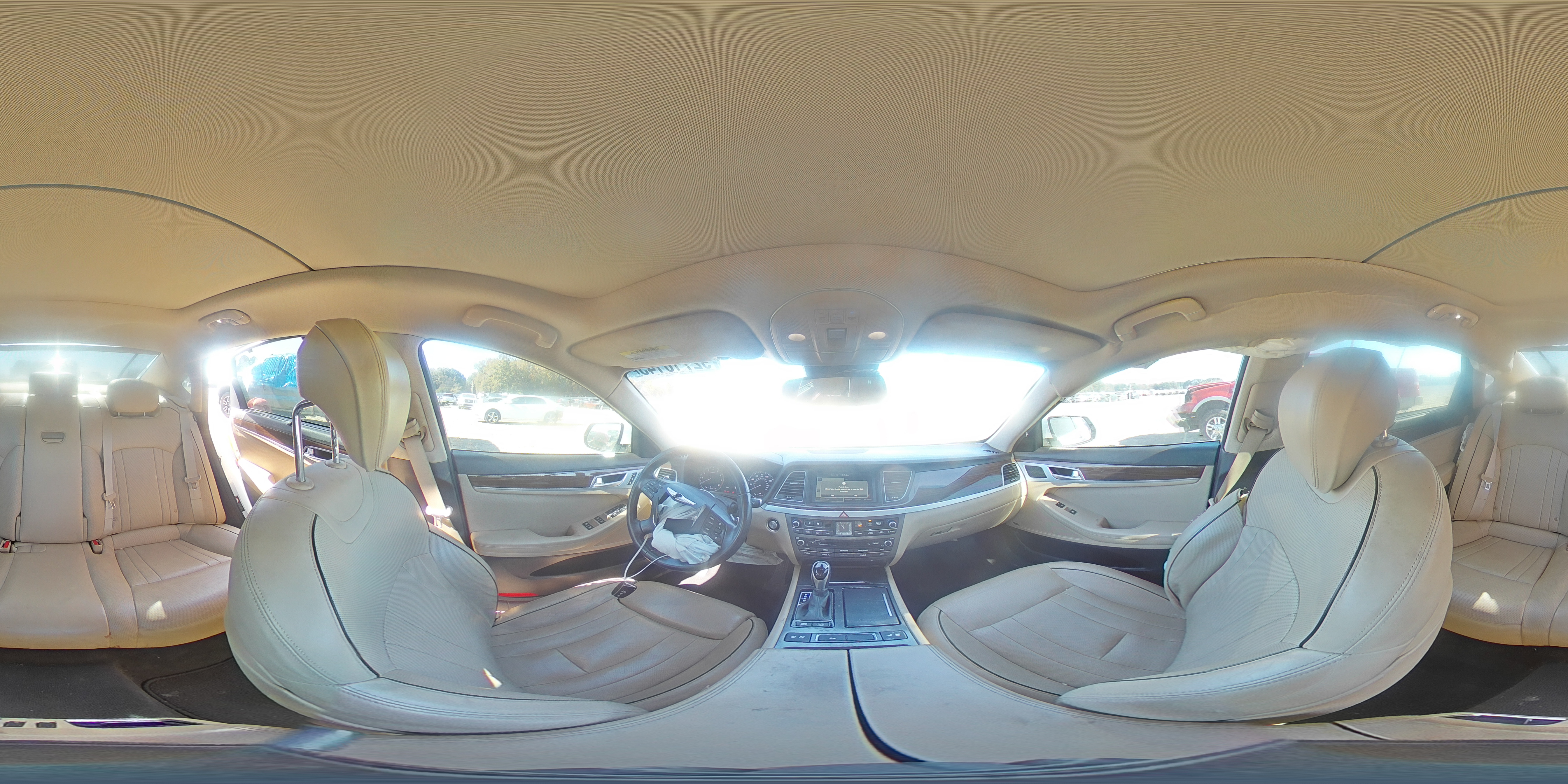 2015 Hyundai Genesis 3.8L VIN: KMHGN4JE3FU064841 Lot: 92710145