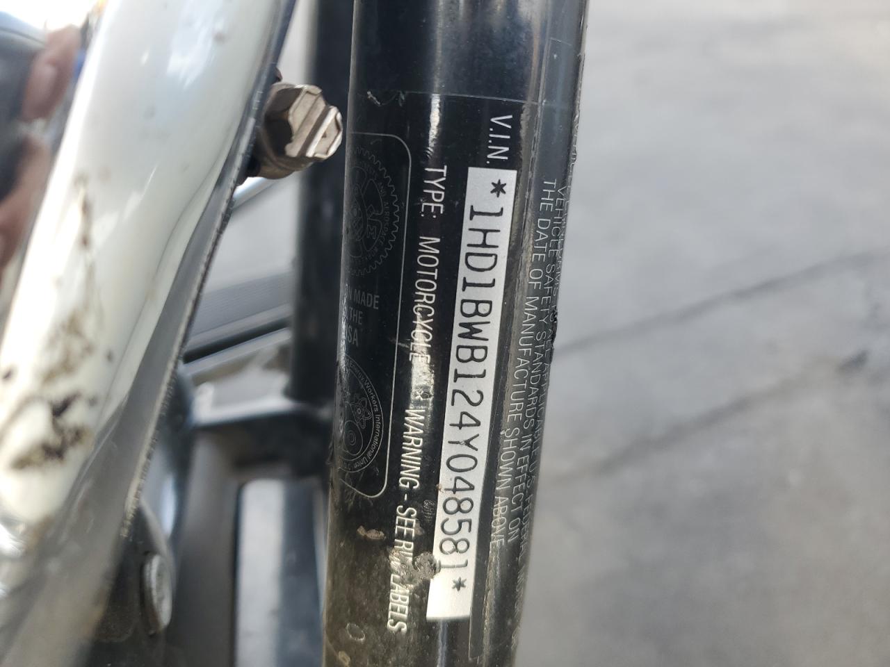 2004 Harley-Davidson Flstci VIN: 1HD1BWB124Y048581 Lot: 92631745