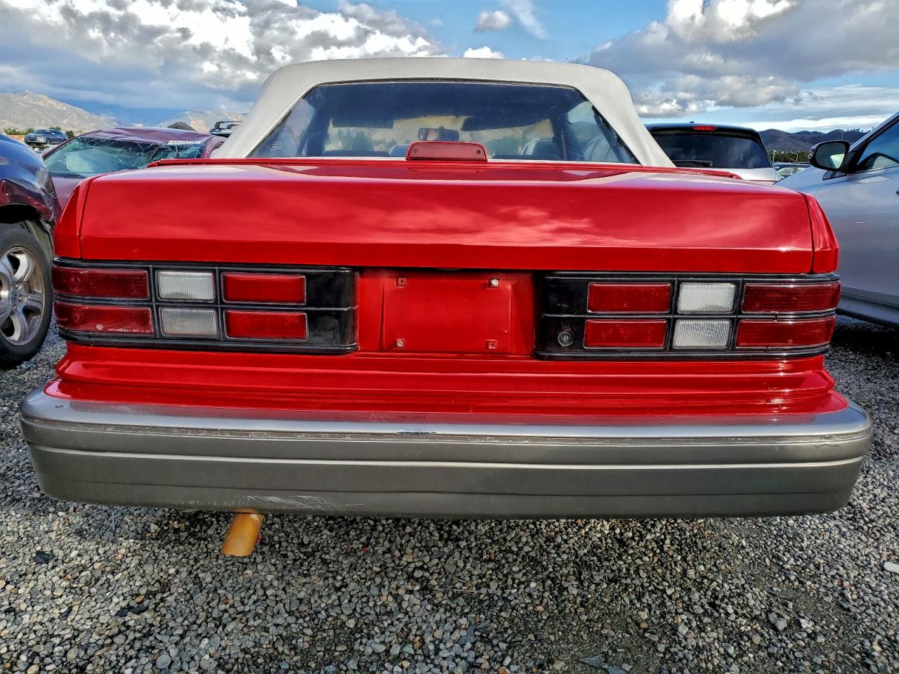 1991 Dodge Shadow VIN: 3B3XP45K0MT560946 Lot: 93673225