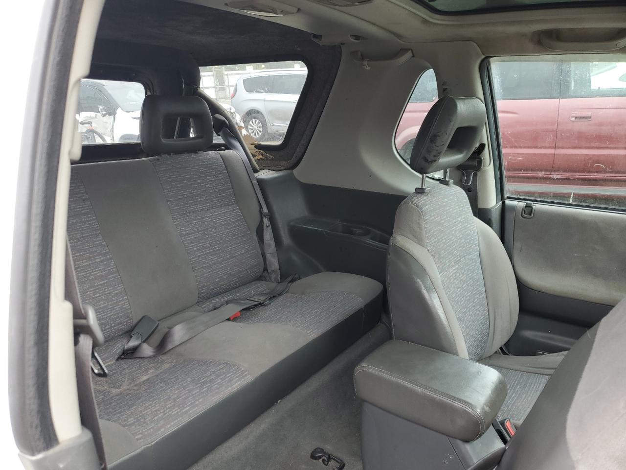 1998 Isuzu Amigo VIN: 4S2CM57W2W4369750 Lot: 93025905