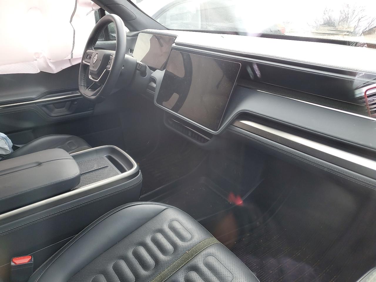 2025 Rivian R1S Adventure VIN: 7PDSGBBA7SN048065 Lot: 92861005