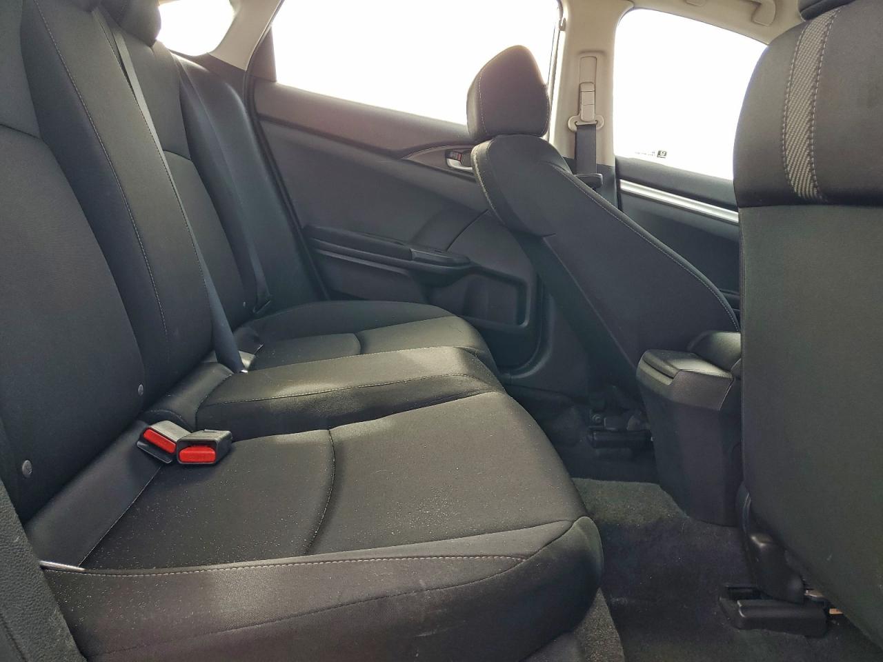 2018 Honda Civic Lx VIN: 19XFC2F56JE200048 Lot: 94048255