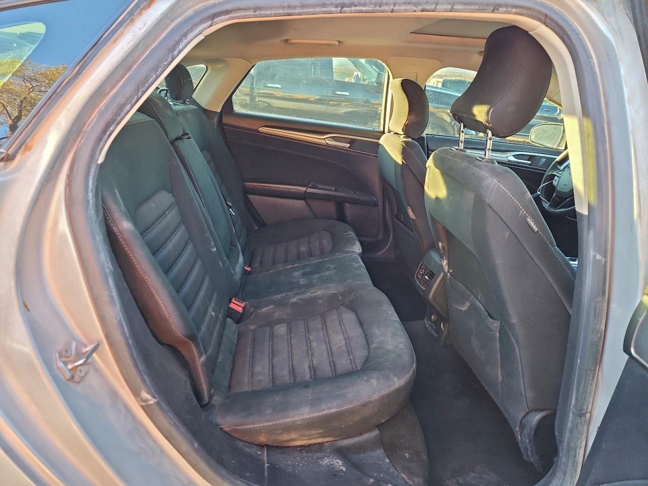 2019 Ford Fusion Se VIN: 3FA6P0LU0KR118093 Lot: 92753845