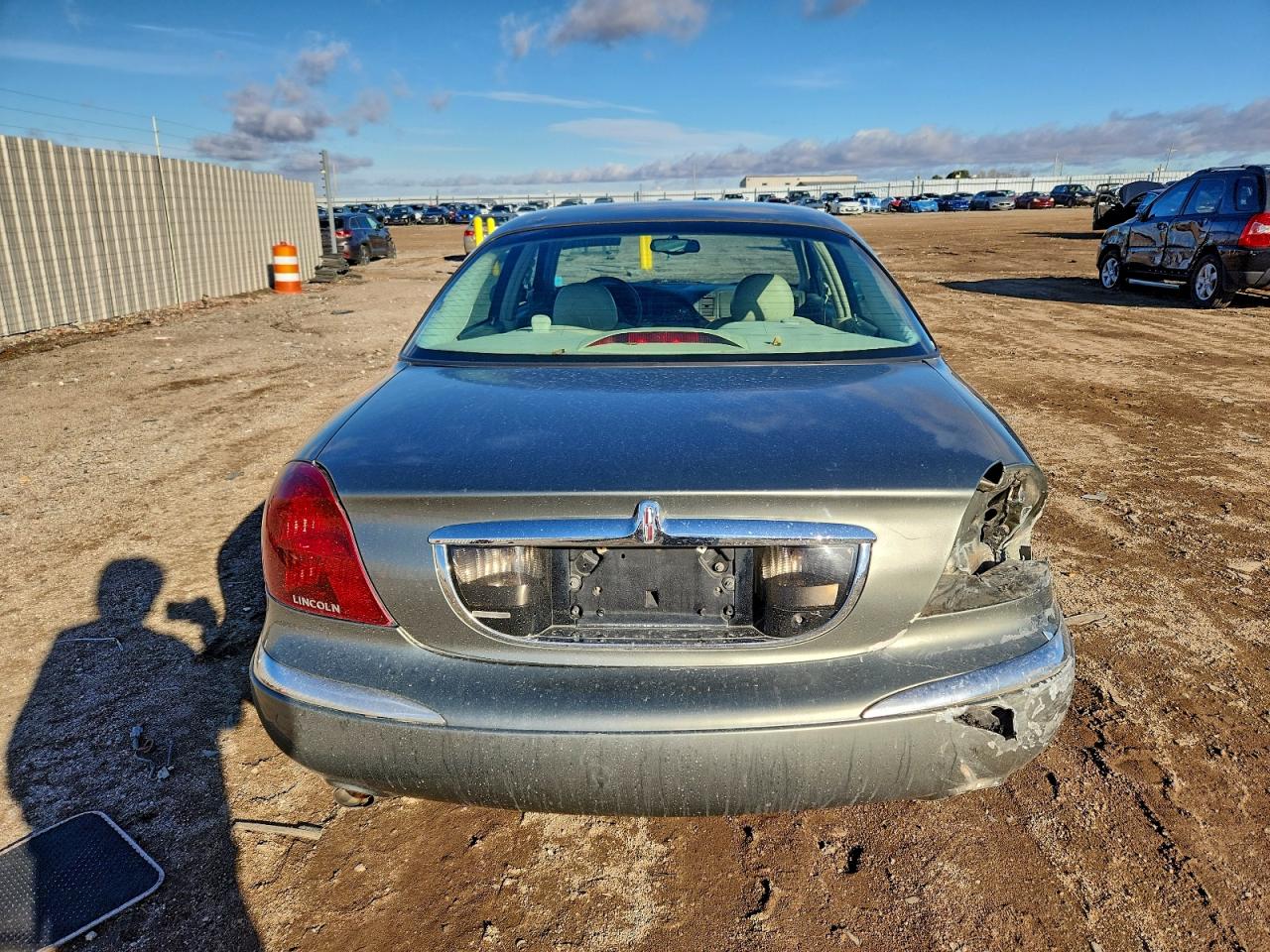 2000 Lincoln Continental VIN: 1LNHM97V8YY892407 Lot: 93980775
