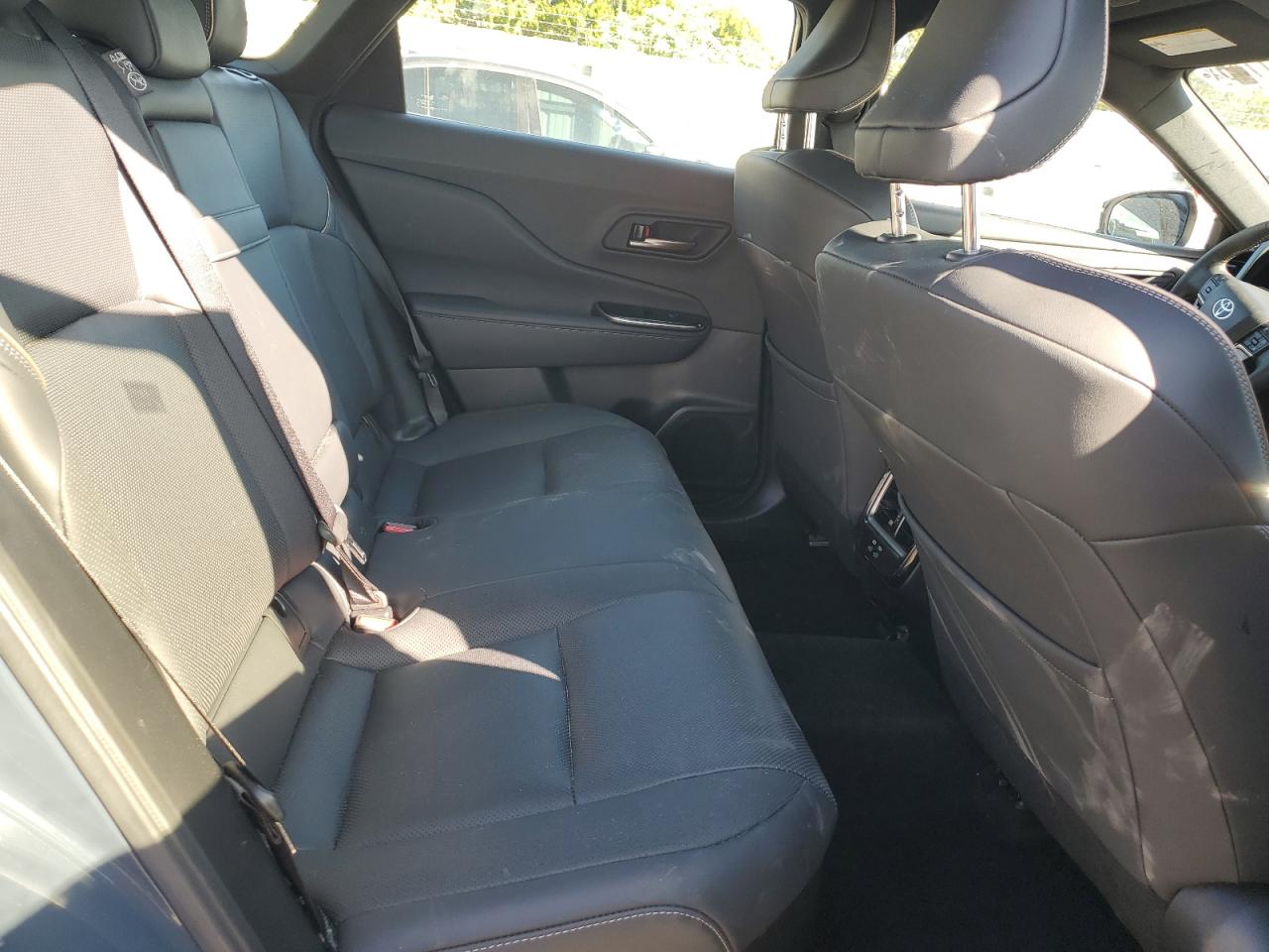 2025 Toyota Crown Signia Xle VIN: JTDACAAJ3S3006756 Lot: 92891145