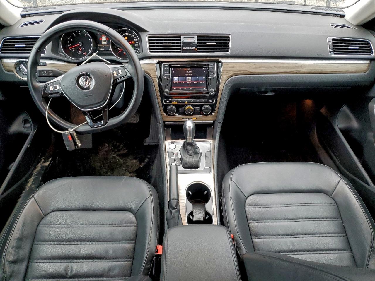 2018 Volkswagen Passat Sel Premium VIN: 1VWCA7A34JC020373 Lot: 92365445