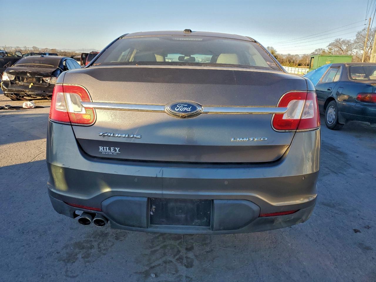 2011 Ford Taurus Limited VIN: 1FAHP2FW7BG131805 Lot: 94358215