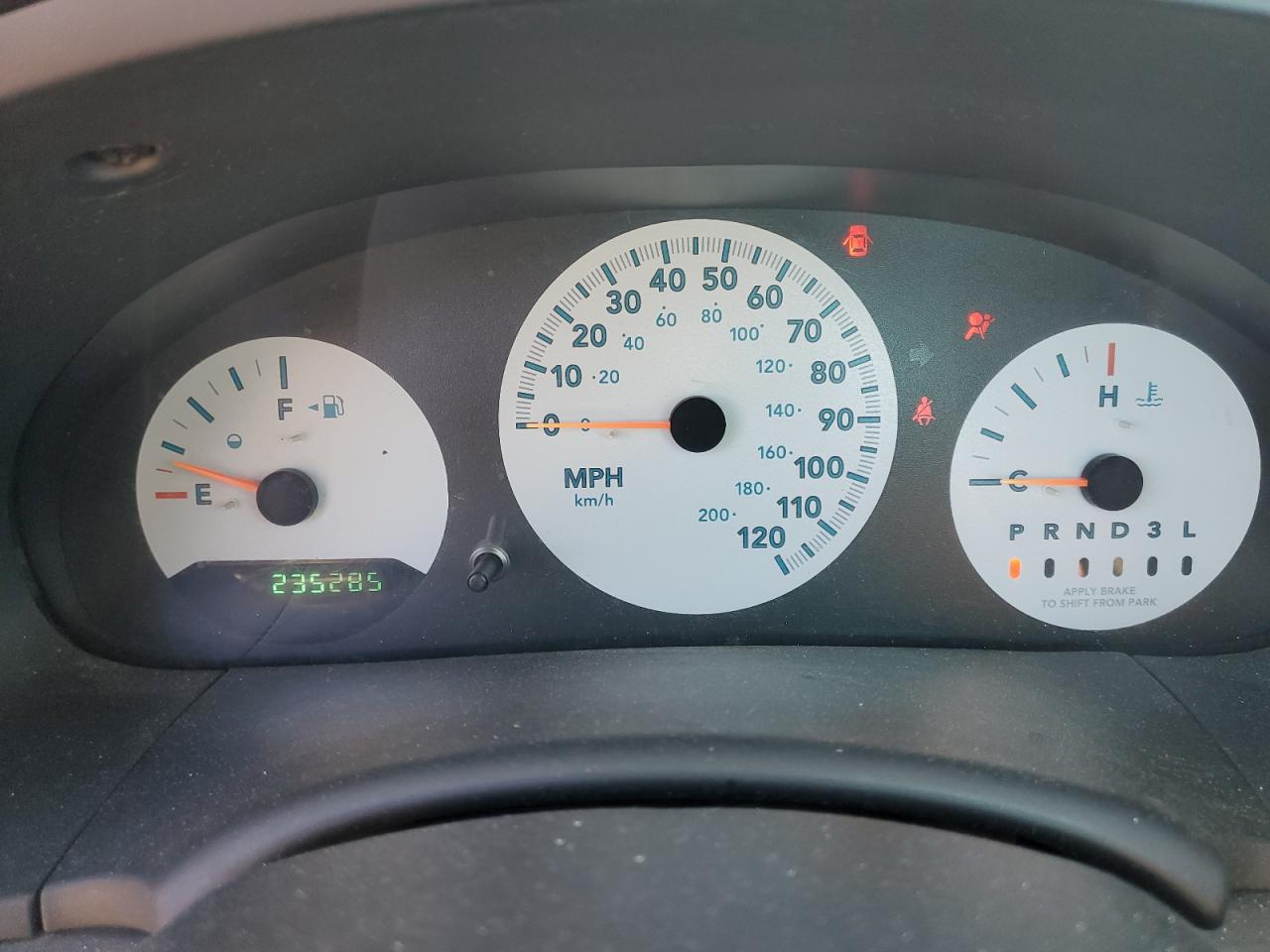 2005 Chrysler Town & Country VIN: 1C4GP45R45B439772 Lot: 91952795