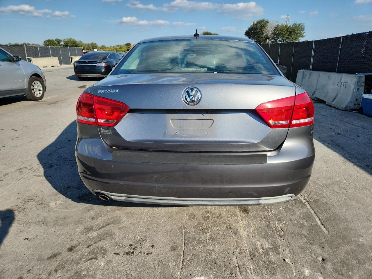 2013 Volkswagen Passat S VIN: 1VWAH7A35DC076460 Lot: 93305075