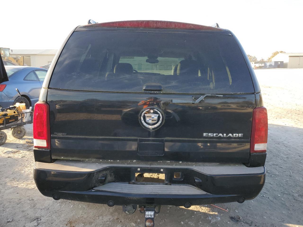 2005 Cadillac Escalade Luxury VIN: 1GYEC63T85R108109 Lot: 90526965