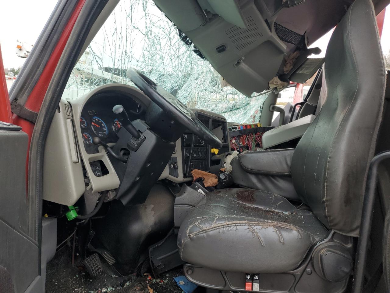 2018 International 4300 Rollback Tow Truck VIN: 1HTMMMML3JH534651 Lot: 92930075