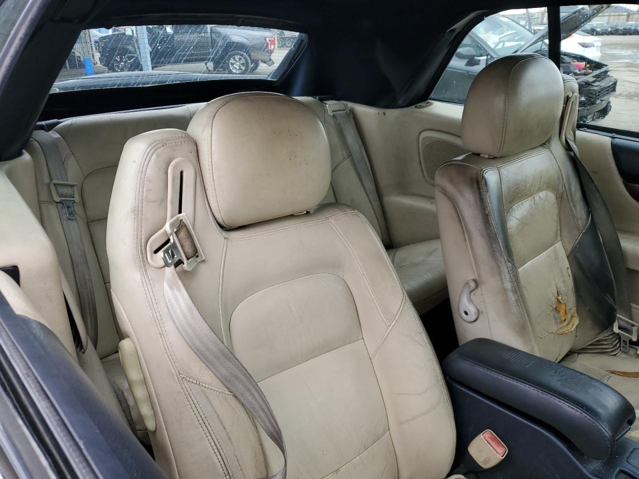 2002 Chrysler Sebring Limited VIN: 1C3EL65R12N300860 Lot: 93384705