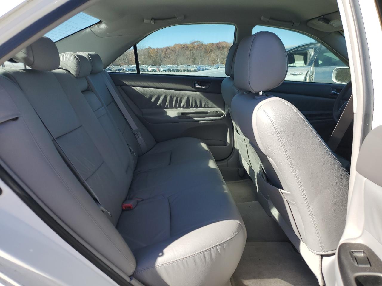 2005 Toyota Camry Le VIN: 4T1BF32K25U611800 Lot: 92699075